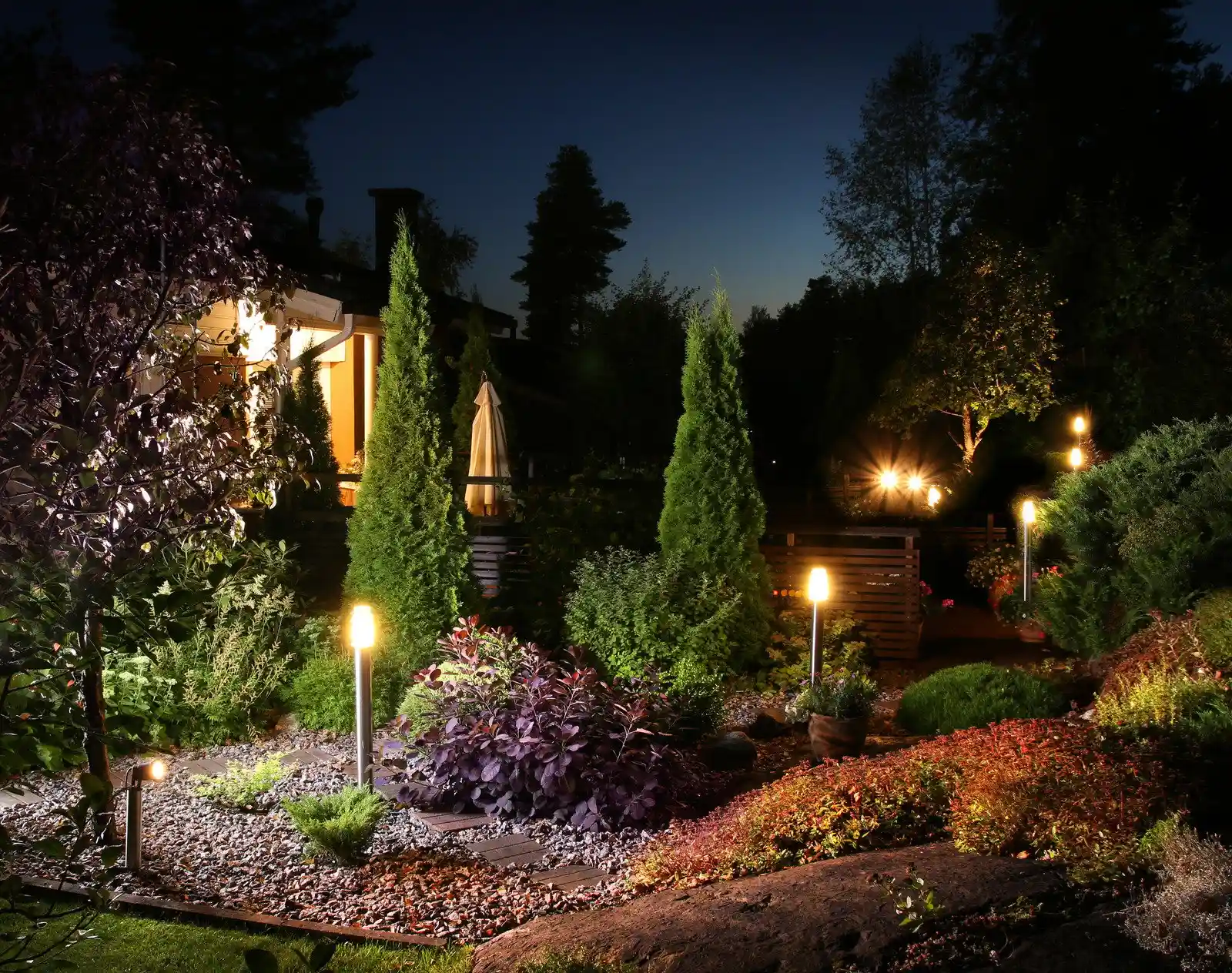 Landscape Lighting Installation in Elizabethtown, KY - Village Green Landscaping Landscape Lighting Installation in Elizabethtown, KY
